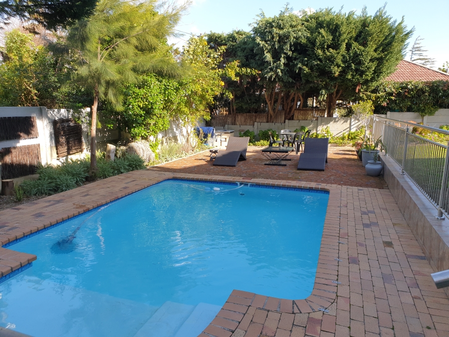 4 Bedroom Property for Sale in Heldervue Western Cape